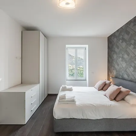 Apartament - Vista Mare Panoramica Con Piscina