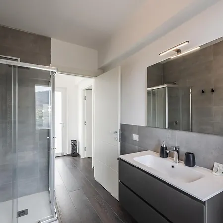 Apartament - Vista Mare Panoramica Con Piscina