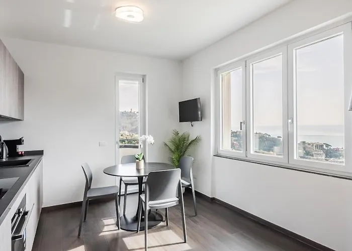 - Vista Mare Panoramica Con Piscina Apartment *