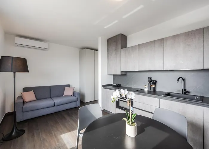 - Vista Mare Panoramica Con Piscina Apartament